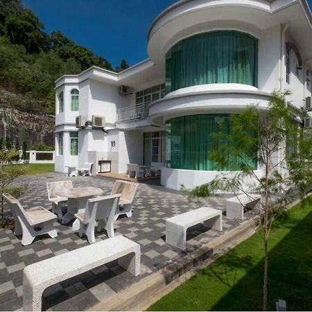 6, Persiaran Tanjung Bunga 3 Villa Batu Feringgi Exteriör bild