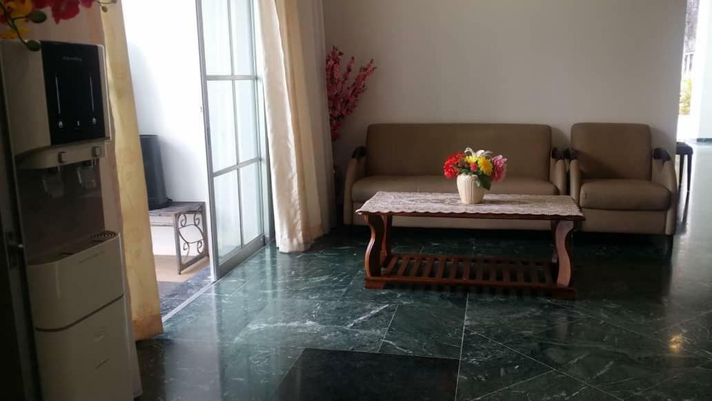 6, Persiaran Tanjung Bunga 3 Villa Batu Feringgi Exteriör bild