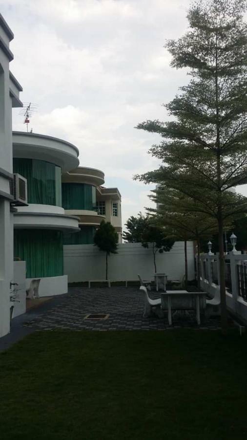 6, Persiaran Tanjung Bunga 3 Villa Batu Feringgi Exteriör bild