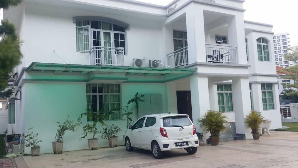 6, Persiaran Tanjung Bunga 3 Villa Batu Feringgi Exteriör bild